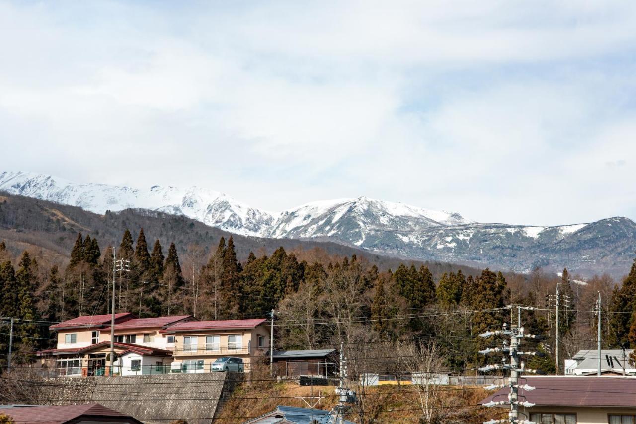 ホテル・ラ・モンターニュ・フルハタ 白馬村 エクステリア 写真